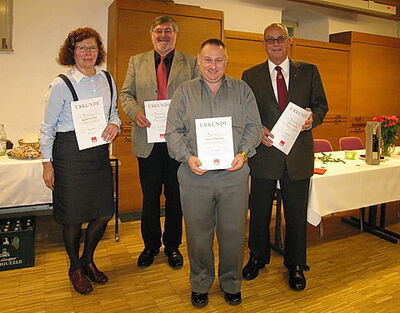Die geehrten Mitglieder Sieglinde Fuchsloch, Konrad Sorg, Thomas Haimbucher und Dieter Schädel