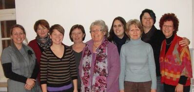 Der neue Vorstand der AsF. Vorsitzende Sonja Elser, zweite von rechts